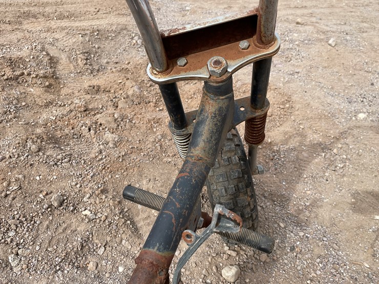 #202-•-three-wheeler-image-38