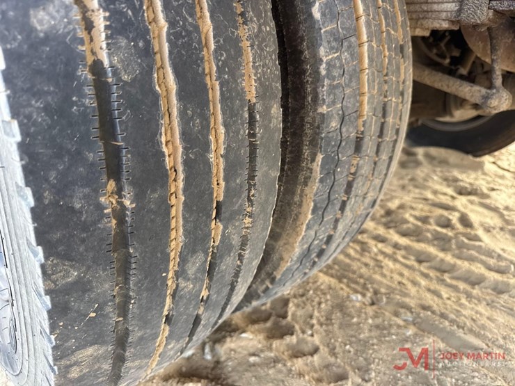 2016-ford-f550-xl-image-28