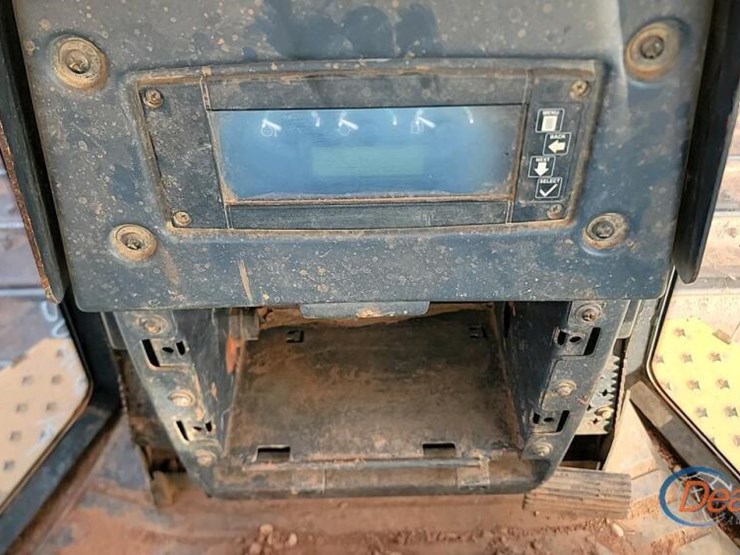 2015-deere-700k-lgp-image-20