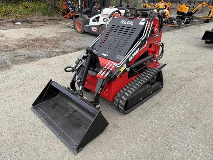 2025-sdlool-sl360t-skid-steertrack-loader-image-1
