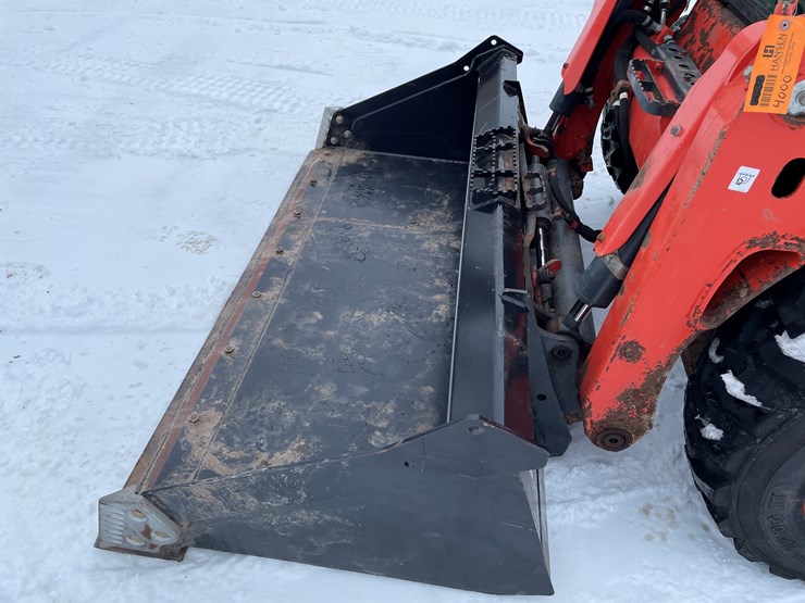 2022-kubota-ssv65-image-10