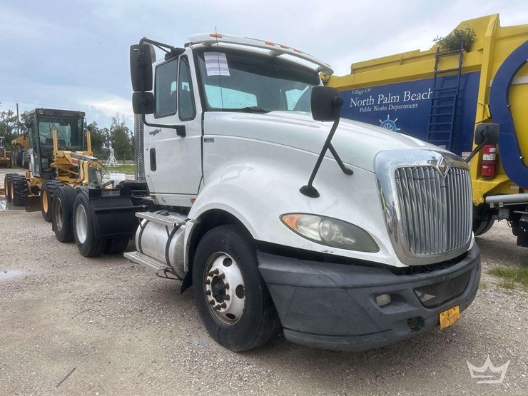 2012-international-prostar-image-2