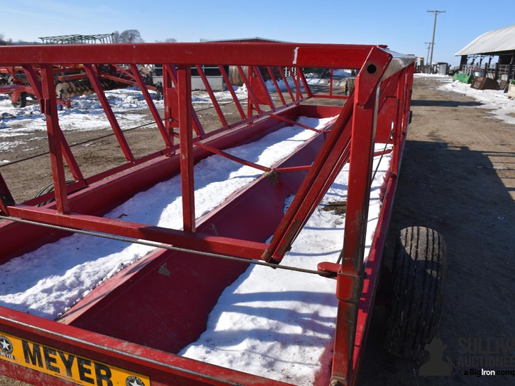 meyer-p-series-portable-bunk-feeder-image-19