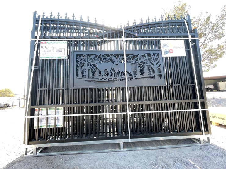 #3809-•-deer-motif-style-driveway-gates-image-2