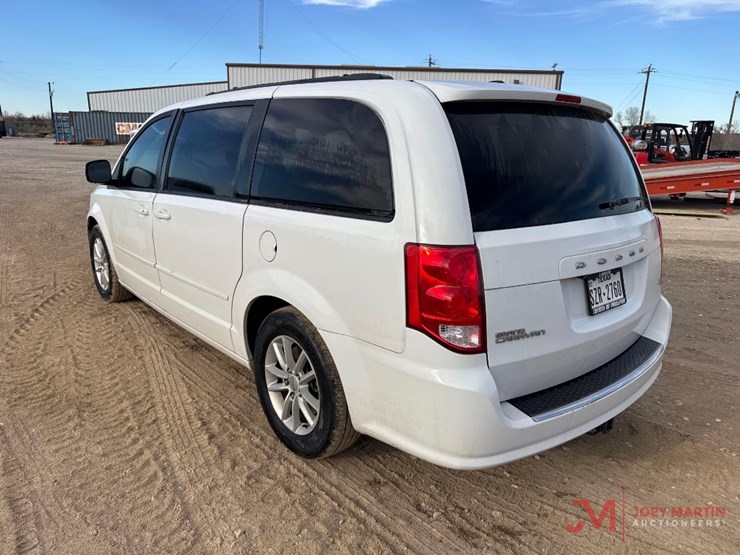 2016-dodge-grand-caravan-image-3