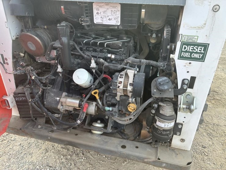 2018-bobcat-s570-image-10