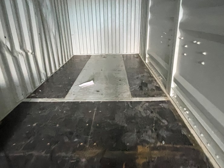 #200c-•-40'-container-image-39