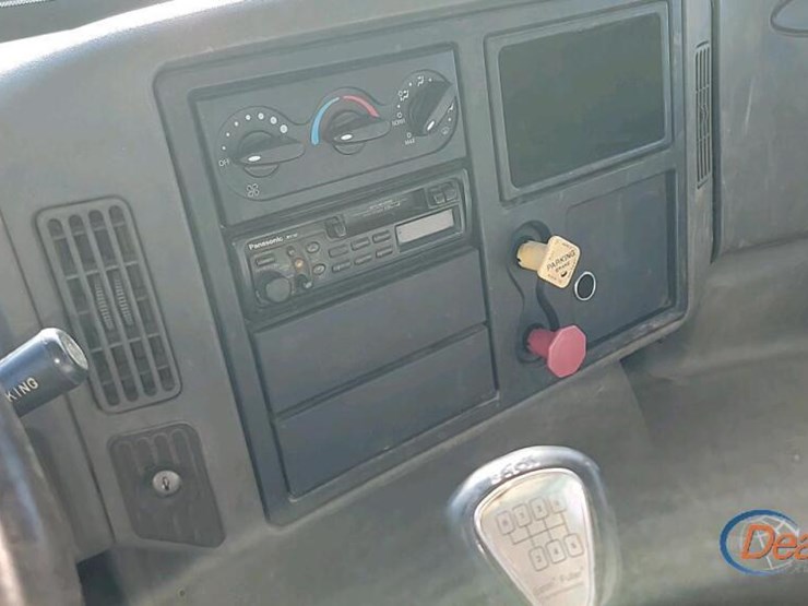 2006-international-durastar-4300-image-17