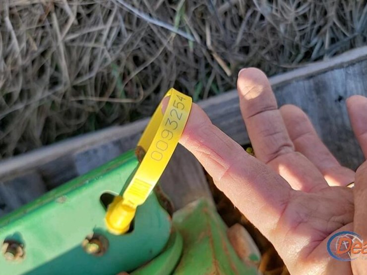 john-deere-quick-attach-image-2