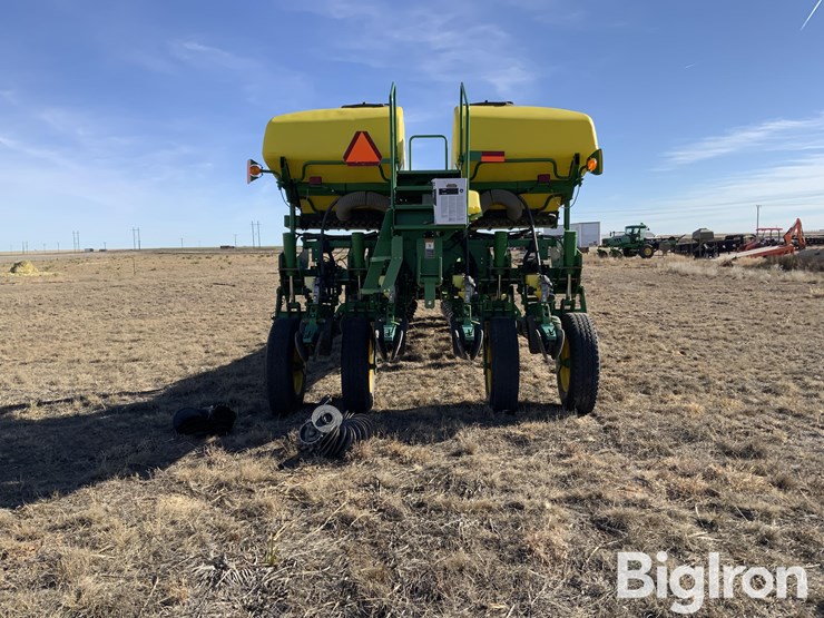 2010-john-deere-1770nt-ccs-image-6