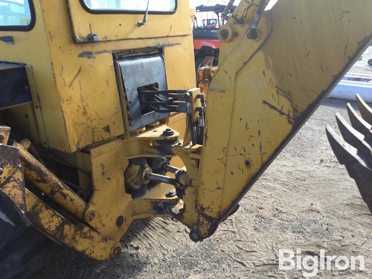 1980-deere-310a-image-13