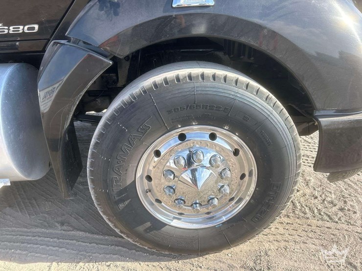 2016-kenworth-t680-image-39