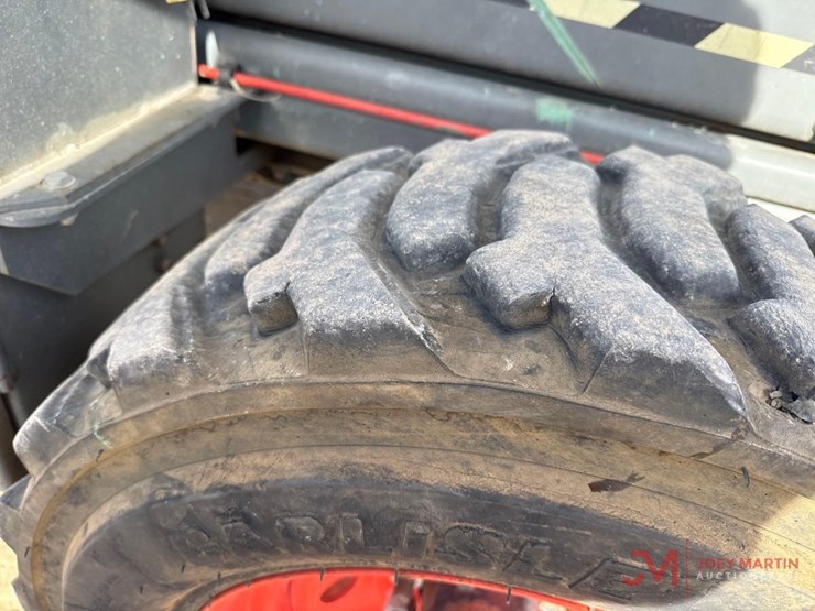 2016-skyjack-sj8841rt-image-8