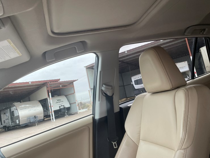 2013-toyota-rav4-image-71