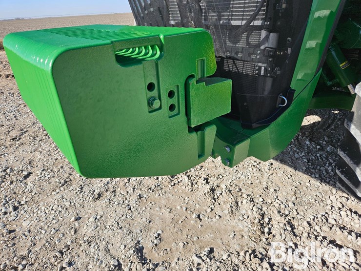 2022-john-deere-8r-410-image-10