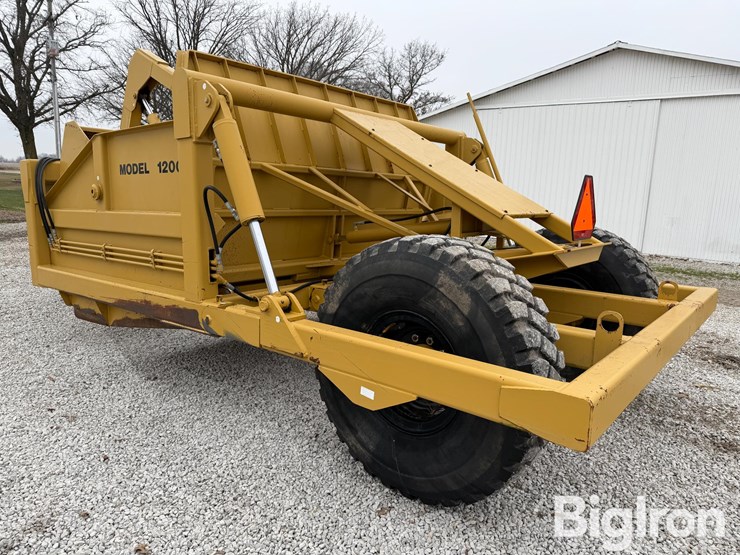 2010-holcomb-1200-image-7