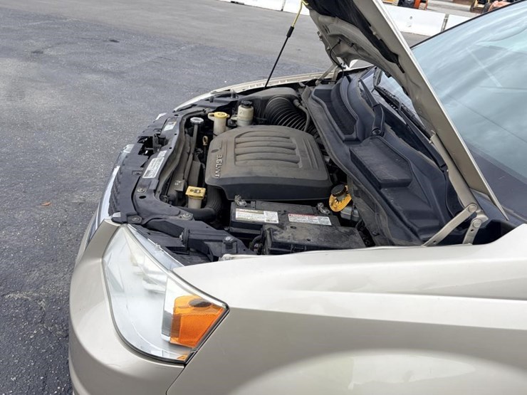 2015-dodge-caravan-image-6