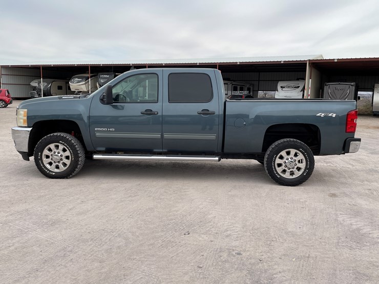 2011-chevrolet-silverado-2500hd-lt-image-8