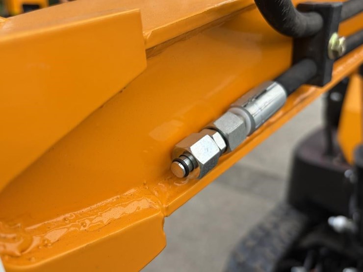 2025-vicsec-vc13-excavator-image-11