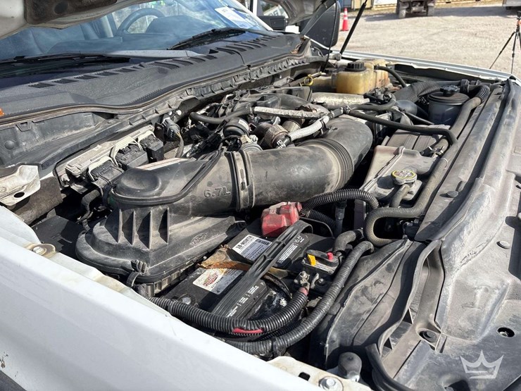 2017-ford-f550-image-10