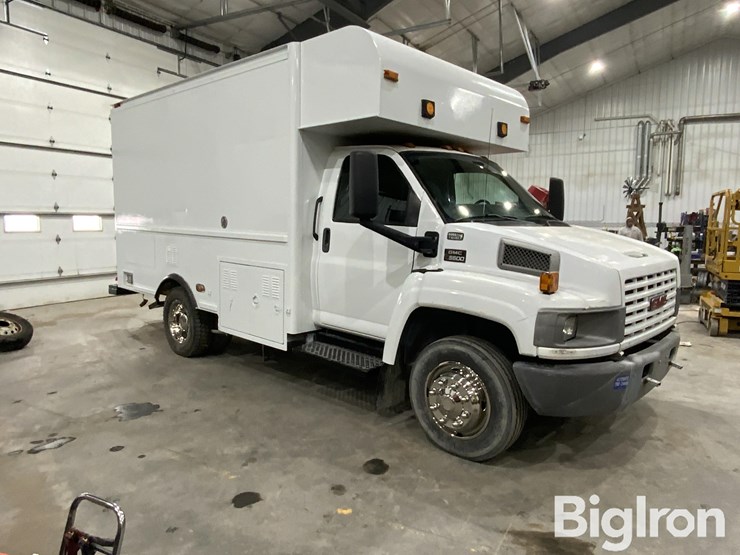 2009-gmc-topkick-image-3