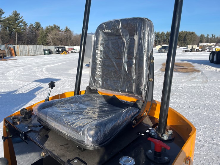 #130-•-miva-va13-mini-excavator-(mosinee,-wi)-image-11