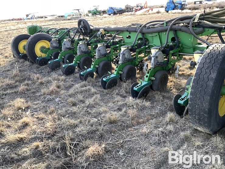 2010-john-deere-1770nt-ccs-image-18