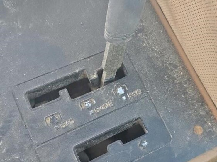 1993-john-deere-6100-image-21