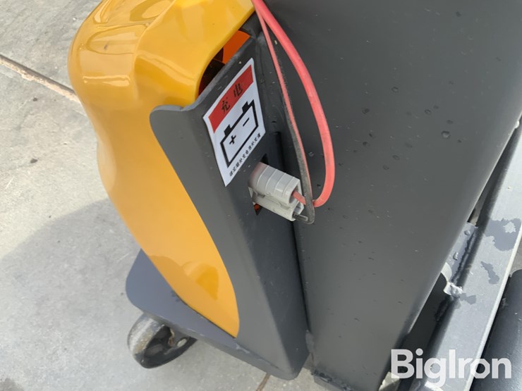 2200lb-electric-pallet-mover-image-14