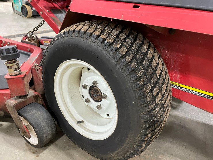 toro-groundsmaster-325d-image-28