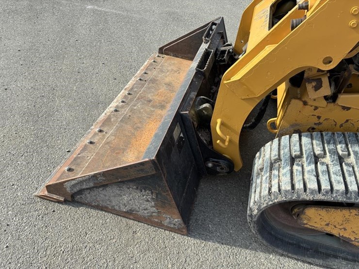 2024-caterpillar-259d3-image-5