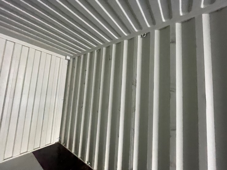 #200b-•-40'-container-image-27