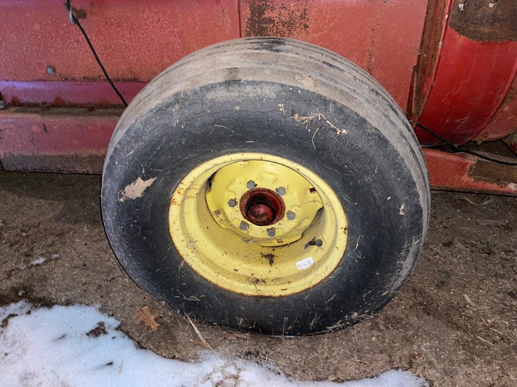 new-holland-900-image-11