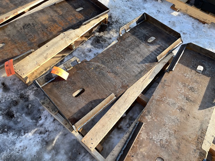 #18043-•-unused-formed-skid-steer-fork-frame-attachments-(princeton,-mn)-image-3