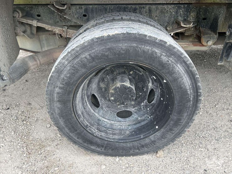 2008-ford-f550-image-32