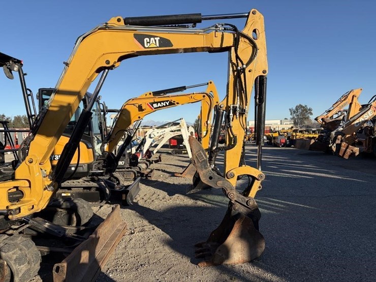 2017-caterpillar-305.5e2-cr-image-6