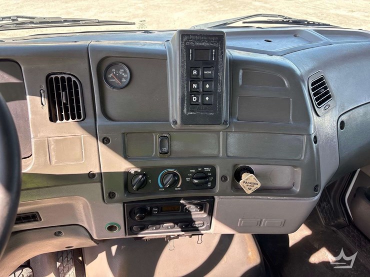 2007-sterling-l7500-image-22