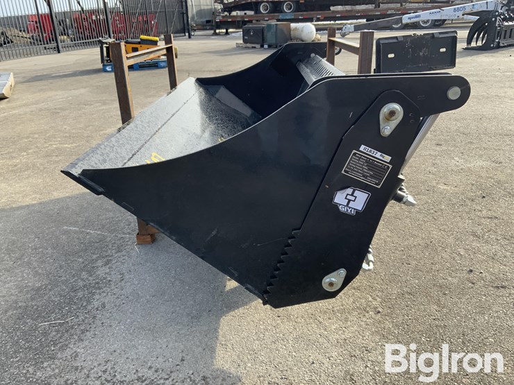 2025-giyi-kh72-4-in-1-skid-steer-bucket-image-13