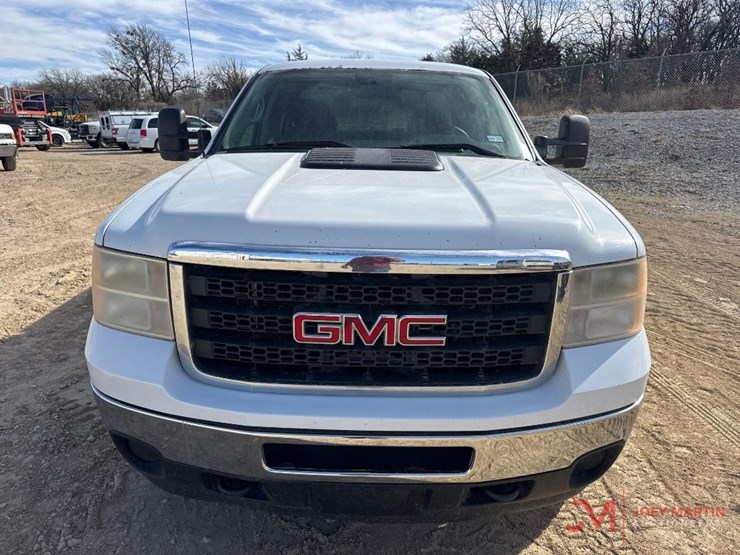 2012-gmc-sierra-2500-image-5