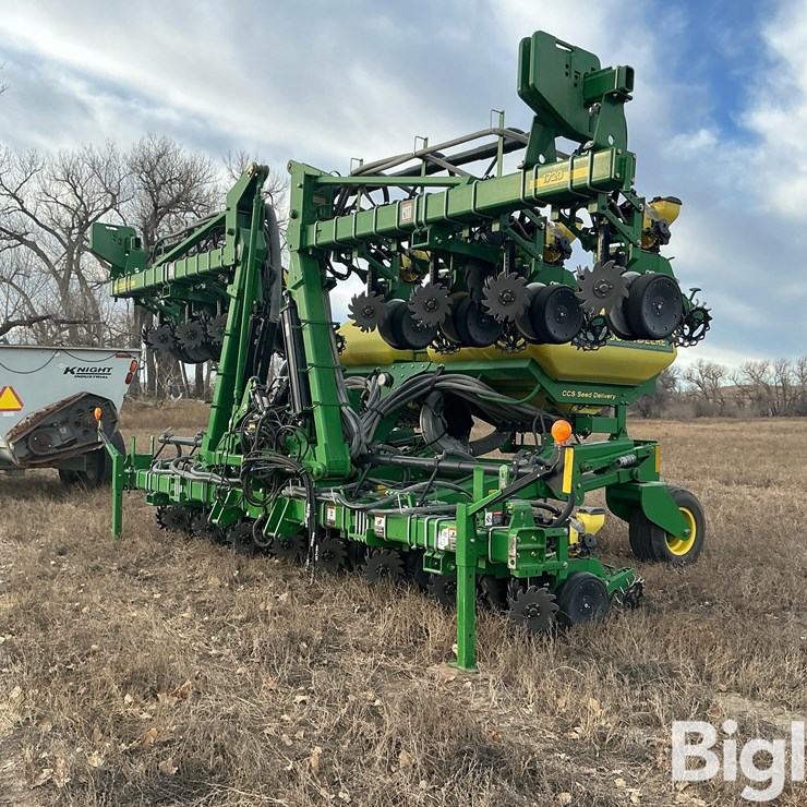 2011 JOHN DEERE 1720 CCS