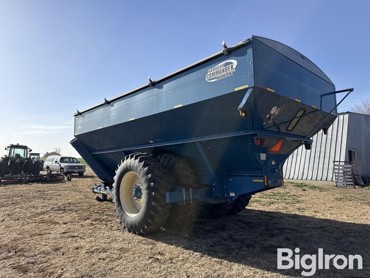 2010-kinze-1050-image-7