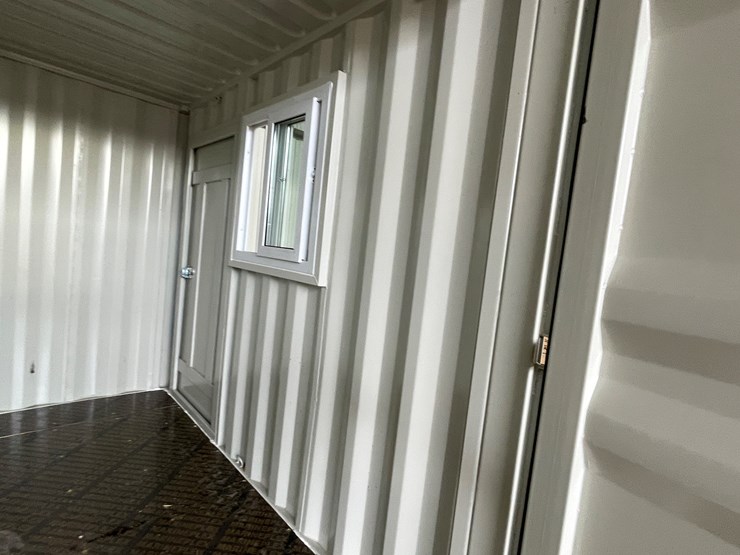 #200f-•-10'-storage-container-image-17