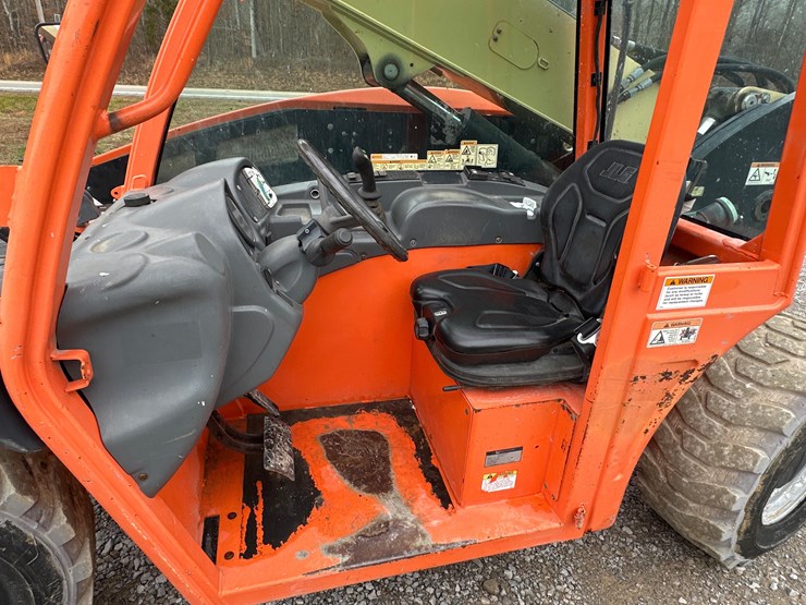 2018-jlg-g5-18a-image-6