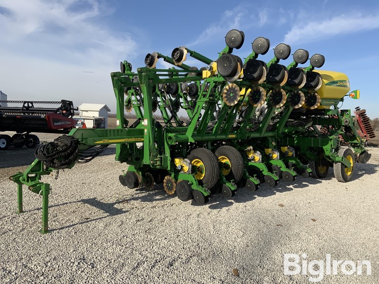 2010-john-deere-1790-ccs-image-1