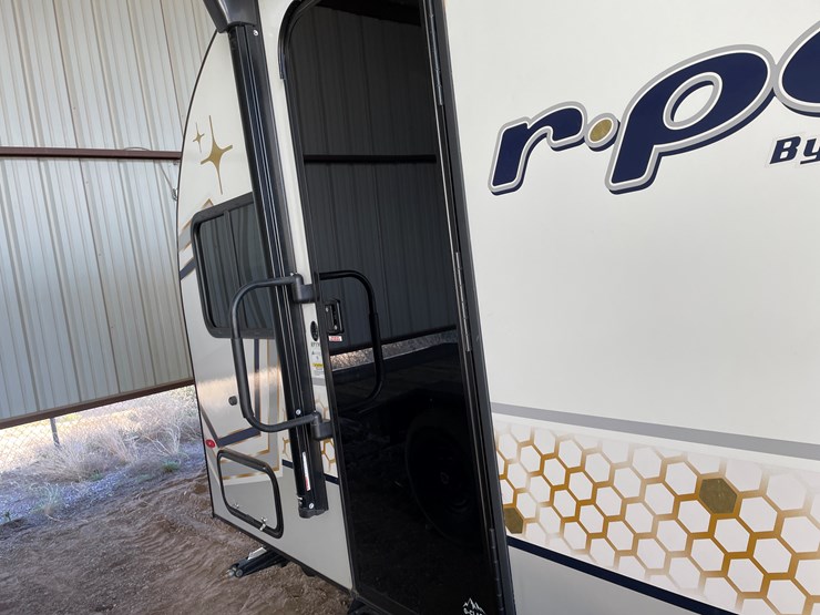 #149-•-2024-r-pod-trailer-(nm-title)-image-19