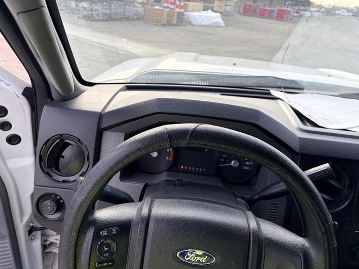 2012-ford-f550-image-15