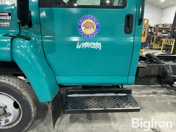 2003-gmc-topkick-image-17