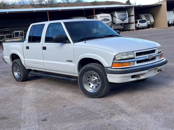 2002-chevrolet-s10-image-4