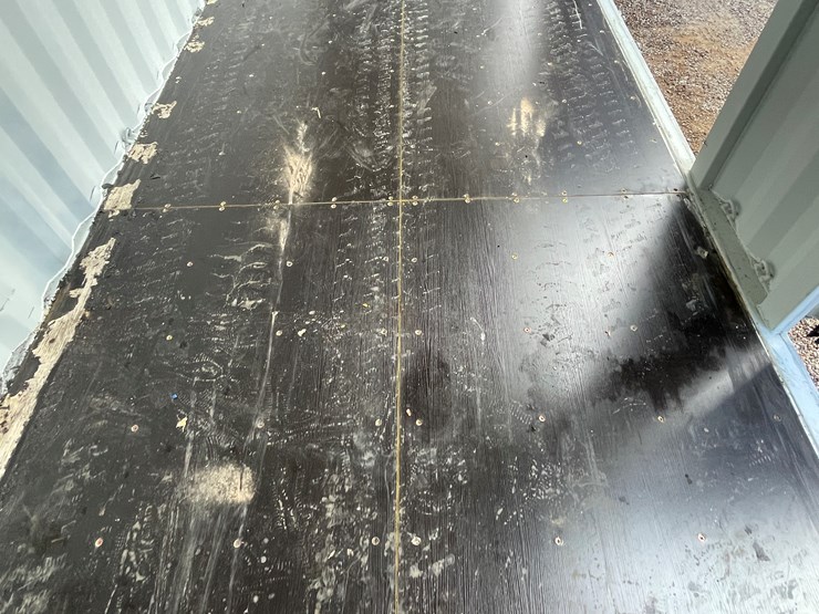 #200d-•-40'-container-image-62