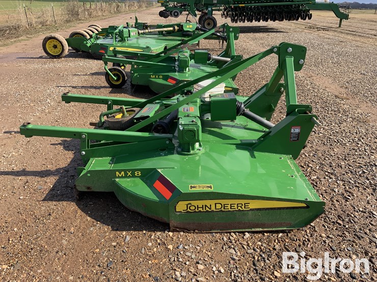 2022-john-deere-mx8-image-4